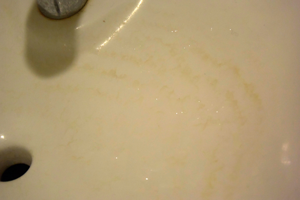 トイレの水アカ汚れ